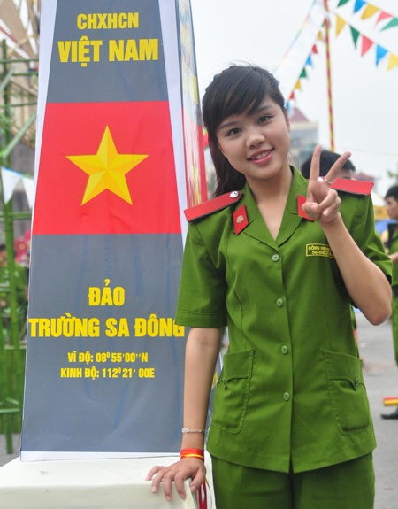 Công Hồng Nhung, nữ sinh HV Cảnh sát từng lọt vào Chung kết Gương mặt SV 2011.