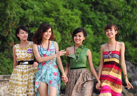 Nữ sinh Phương Đông khoe dáng ngọc trước biển - 10 Vũ Phong