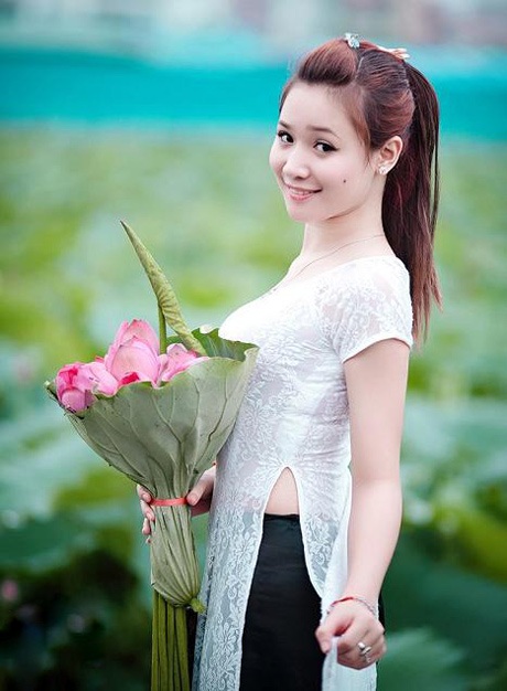 Cùng gương mặt xinh đẹp chia sẻ cảm xúc ngày Nhà giáo VN - 2 Người thầy ngưỡng mộ nhất của Thái Sao Mai