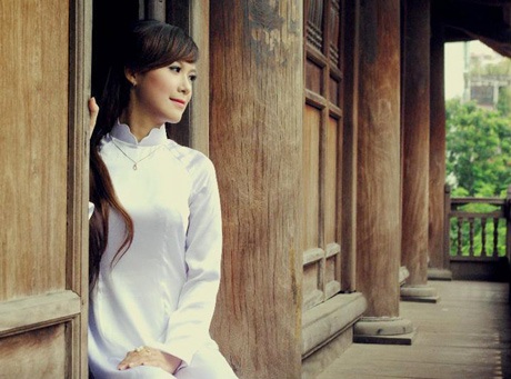 Cùng gương mặt xinh đẹp chia sẻ cảm xúc ngày Nhà giáo VN - 3 Kỷ niệm đáng nhớ nhất với Thân Thùy Trang