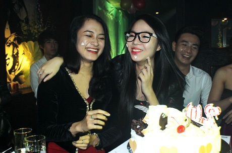 Thiếu nữ xúng xính dự tiệc sinh nhật Miss Teen Hà thành - 11 Minh Vi