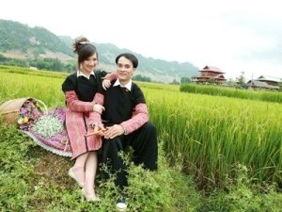 Rộ mốt chụp ảnh cưới độc và quái của giới trẻ - 1 Nhiều xu hướng chụp ảnh cưới mới được các bạn trẻ lựa chọn.