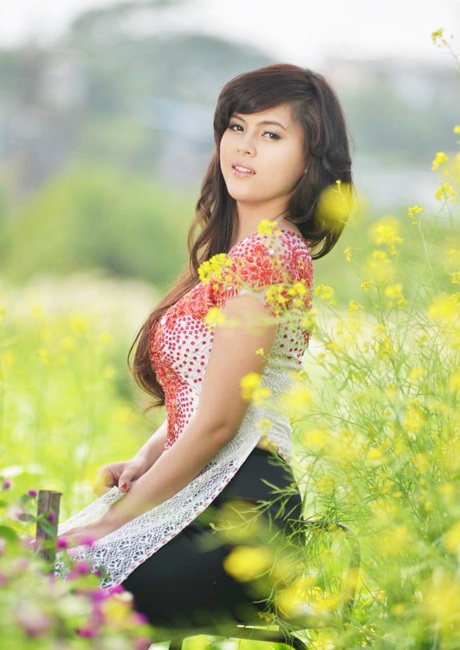 Nữ sinh ĐH Sân khấu điện ảnh khoe dáng với áo dài cách điệu - 9 Vũ Thu Thảo, khoa Sân khấu.