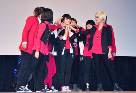 Vest là trang phục ưa thích của Suju.