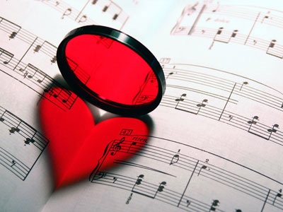 Đau đầu trò chơi “tay ba” trong tình yêu