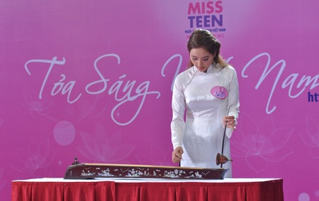 Lộ diện gương mặt xinh đẹp miền Bắc lọt CK Miss Teen 2012 - 13 Vũ Phong