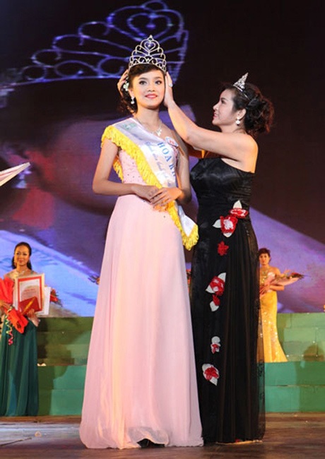 Vẻ đẹp "trong veo" của hoa khôi tuổi teen Thái Nguyên - 2 Nhiều người khen Tố Như có nét đẹp dịu dàng, trong sáng