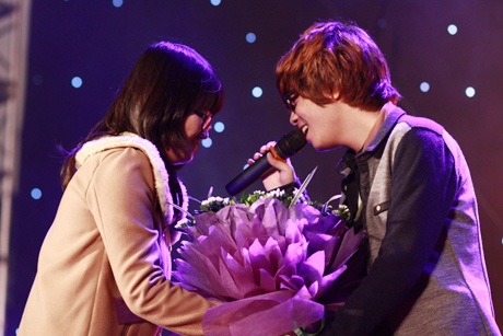 Bùi Anh Tuấn “The Voice” đốt cháy sân khấu Imiss - 4 Minh Vi