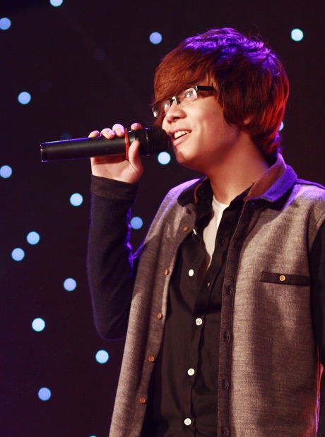Bùi Anh Tuấn “The Voice” đốt cháy sân khấu Imiss - 2 Minh Vi