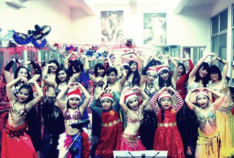 Vũ điệu bellydance nóng bỏng trong đêm Noel lạnh giá - 12 ...đối với những người đam mê bộ môn múa bụng tại HN.