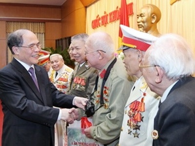 Gặp mặt những chiến sỹ quyết tử để bảo vệ Thủ đô