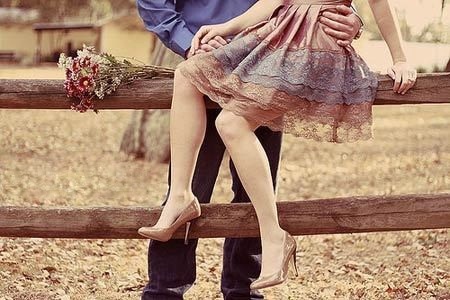 Gần nhau là bạn trai muốn “vượt rào” - 1 Yêu là phải biết giữ gìn cho nhau. Ảnh minh hoạ: Internet