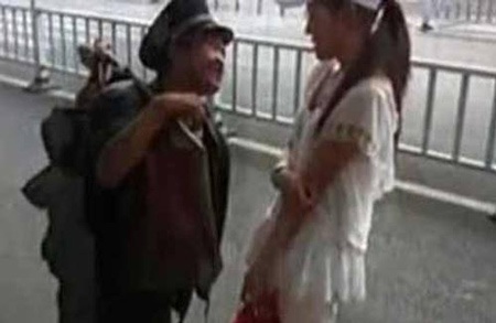 Chuyện tiểu thư nhà giàu yêu say đắm chàng vô gia cư gây sốt mạng - 5 Theo