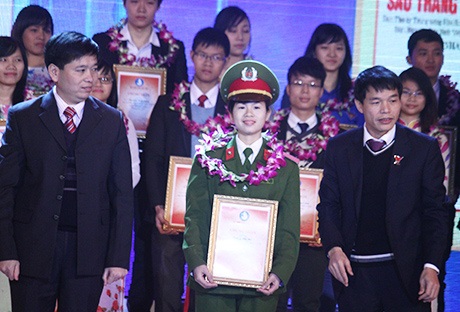 Trao giải Sinh viên 5 tốt cho 140 sinh viên trên toàn quốc