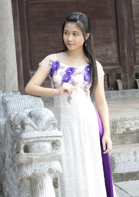 Ngắm nữ sinh Sư phạm rạng ngời khoe sắc - 9 Hồ Minh Anh - SBD 21