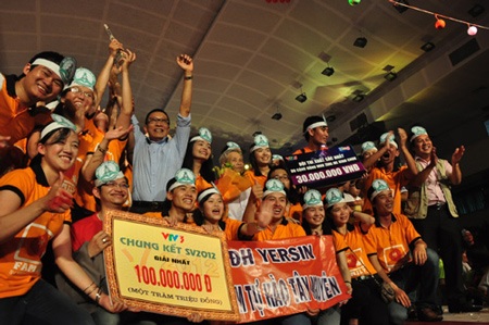 Vô địch SV 2012, ĐH Yersin Đà Lạt "ẵm trọn" 100 triệu đồng - 2 ĐH Yersin Đà Lạt đăng quang SV 2012 với giải Nhất trị giá 100 triệu đồng. (ảnh: Đình Hiếu/Infonet)