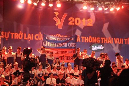 Vô địch SV 2012, ĐH Yersin Đà Lạt "ẵm trọn" 100 triệu đồng - 1 Bầu không khí sôi động đúng chất SV tại trường quay. (ảnh Đình Hiếu/Infonet)