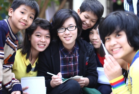 Hoàng Hải, Mr.T, YanBi dạy trẻ nhảy "Gangnam style" - 9 Chị Tiên Cookie trong vòng vây xin chữ ký