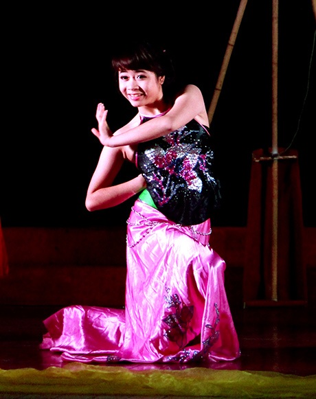 Độc đáo cuộc thi "Got talent" phiên bản chuyên Ams - 11 Lương Thu Bình là người khép lại vòng thi thứ 2 của Ams' Got Talent