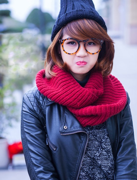 Huyền Bi - cô lớp trưởng xinh đẹp, bản lĩnh - 7 Theo