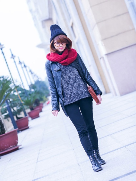Huyền Bi - cô lớp trưởng xinh đẹp, bản lĩnh - 8 Theo