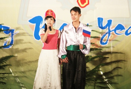 Dạ hội đa sắc màu chào năm mới của sinh viên Cảnh sát - 3 Nước Nga