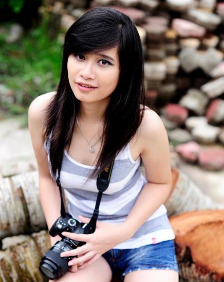 Gặp nữ MC xinh đẹp, học giỏi Học viện Ngoại giao - 9 Hoàng Dung