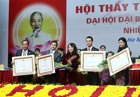 GĐ viện Nhi đồng 1 TP.HCM tái đắc cử Chủ tịch hội thầy thuốc trẻ VN - 2 Phó Chủ tịch nước Nguyễn Thị Doan chỉ đạo ĐH Thầy thuốc trẻ Việt Nam lần thứ hai