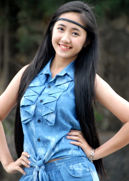 Nụ cười thiên thần trong veo của nữ sinh tuổi 15 - 4 Theo