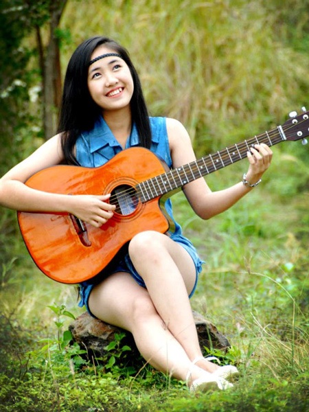 Nụ cười thiên thần trong veo của nữ sinh tuổi 15 - 6 Theo