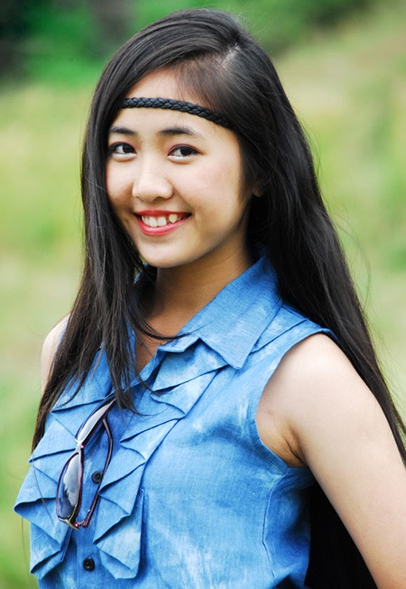 Nụ cười thiên thần trong veo của nữ sinh tuổi 15 - 7 Theo