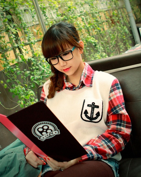 Linh “Kẹo” - Cô nàng stylist xinh xắn, học giỏi  - 6 Bạn ấy từng lọt vào top 48 cuộc thi “Cao thủ Marketing” do CLB DEL trường ĐH Hà Nội tổ chức.