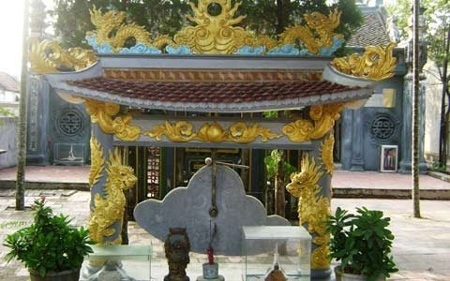 Ly kỳ chuyện “cá voi cứu người, chữa bệnh” - 2 Phủ thờ cá ông