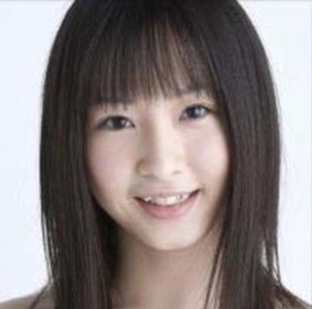 Theo nhiều thiếu nữ Nhật Bản, nanh nhọn mới là răng đẹp.