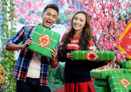 Thảo My thích nhất là hoa đào và bánh chưng ngày Tết.