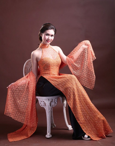 Hoa khôi xinh đẹp tuổi rắn: “Có kiêng có lành” - 6 Theo