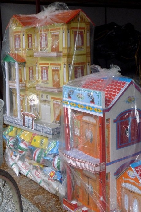 Ghé thăm "công xưởng" vàng mã lớn nhất Việt Nam - 5 Nhà 3 tầng lộng lẫy