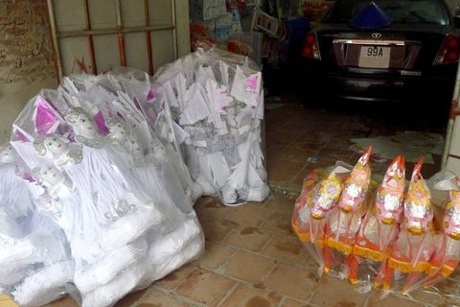 Ghé thăm "công xưởng" vàng mã lớn nhất Việt Nam - 3 Bán ô tô giả mua ô tô thật.