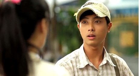 Rớt nước mắt với clip "chuyện tình chàng bán bánh giò" - 1 Anh chàng bán bánh giò đẹp trai, hiền lành
