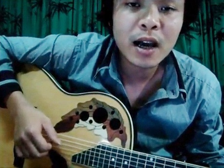 Cười nghiêng ngả với clip nhạc chế "Dù cho 8/3" - 1 Theo tác giả, bài hát vui vẻ cho ngày 8/3 ra đời trong phút ngẫu hứng.