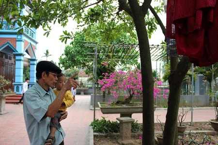 Được sống cùng con cháu là niềm hạnh phúc lớn lao của tuổi già.