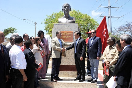 Khánh thành Tượng đài Hồ Chí Minh tại Cộng hòa Dominica - 1 Khánh thành Tượng đài Hồ Chí Minh tại Cộng hòa Dominica