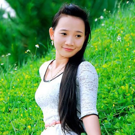 Gặp cô gái xinh xắn mặc váy lá dừa giữa Sài Gòn - 6 Một hình ảnh khác của cô gái xà lách.