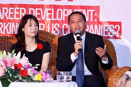 Chuyên gia tập đoàn Mỹ bật mí bí quyết thành công với sinh viên Việt - 3 Ông Tommy Yance Manwan, GĐ Tài chính Cargill Việt Nam bộc bạch câu chuyện thật của chính mình.