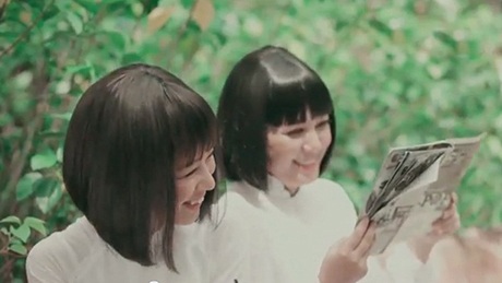 Hai cô ca sĩ đáng yêu nay đã trở thành những người phụ nữ xinh đẹp, thành đạt