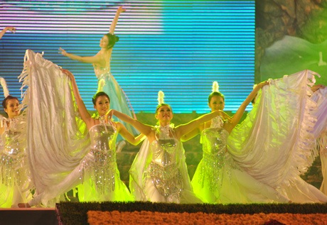 Mãn nhãn màn pháo hoa khai mạc tuần lễ VHDL Vĩnh Phúc - 4 Lê Trường