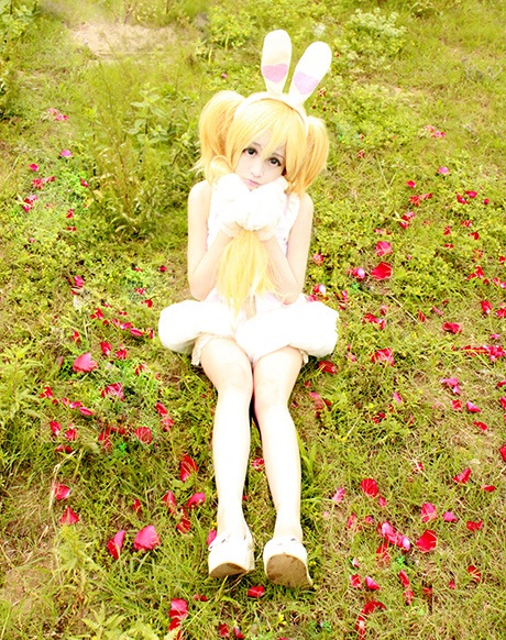 "Công chúa" cosplay Chibi hóa thành thỏ con đáng yêu - 1 Bộ ảnh được thực hiện ở bãi đá sông Hồng, địa điểm chụp ảnh yêu thích của teen Hà thành