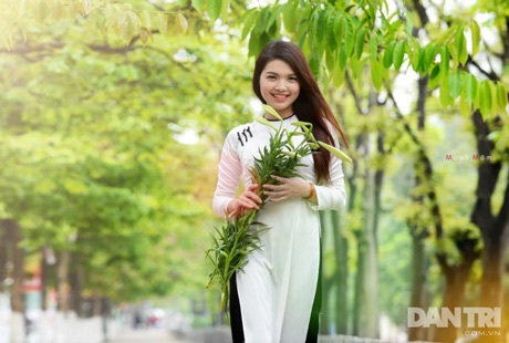 Ngắm hoa khôi Thùy Dương rạng ngời bên sắc loa kèn - 5 Vũ Phong
