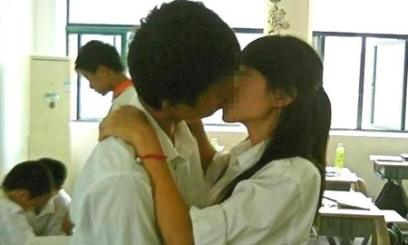 Thể hiện như đang ở ngoài nơi công cộng