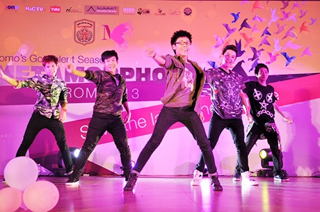 Teen Lomonoxop đội mưa cổ vũ bạn bè trổ tài năng - 7 St.319 là khách mời của Lomonoxop's got talent